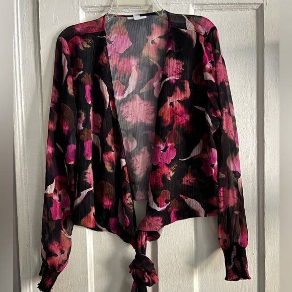 Floral Tie Front Blouse Size XL Black Pink Wrap Top Sheer Smocked Cuff BAR lll - Picture 2 of 7